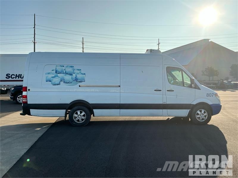 Mercedes-Benz Sprinter 2500 Refrigerated Truck Tovornjaki hladilniki