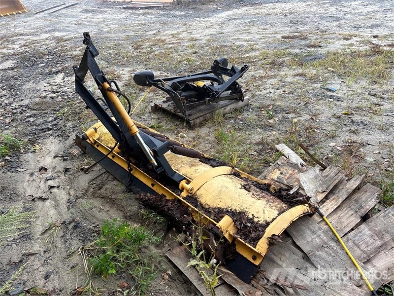Meyer 7 ft 6 in 2 Way Snow Plow Lâminas e arados de neve
