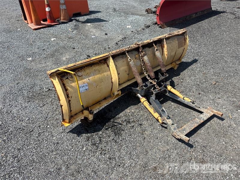 Meyer 7 ft 6 in 2 Way Snow Plow Sniego peiliai ir valytuvai