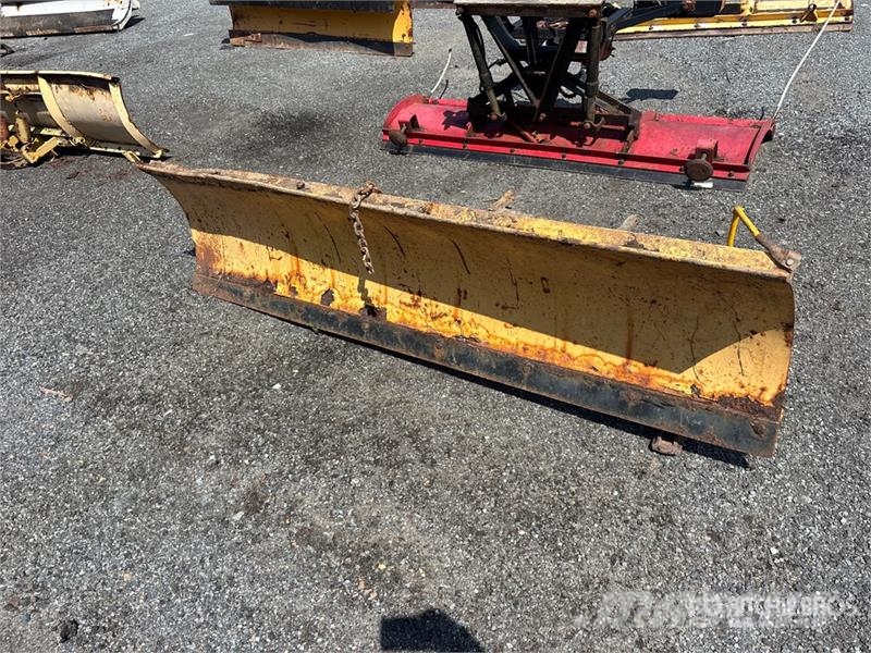 Meyer 7 ft 6 in 2 Way Snow Plow Sniego peiliai ir valytuvai