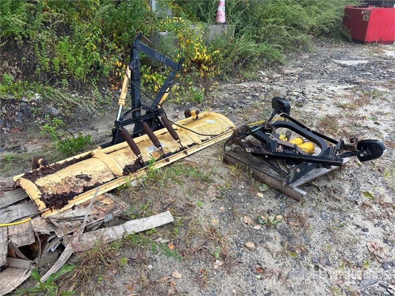 Meyer 7 ft 6 in 2 Way Snow Plow Lâminas e arados de neve
