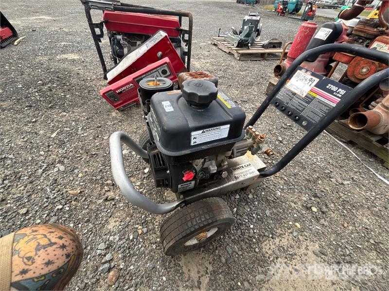 MI-T-M WP-2700-WCKB Pressure Washer Lätt högtryckstvätt