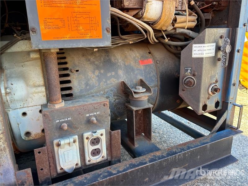 Miller 400 A Skid-Mounted 3-in-1 Engine Driven Welder Welding machines