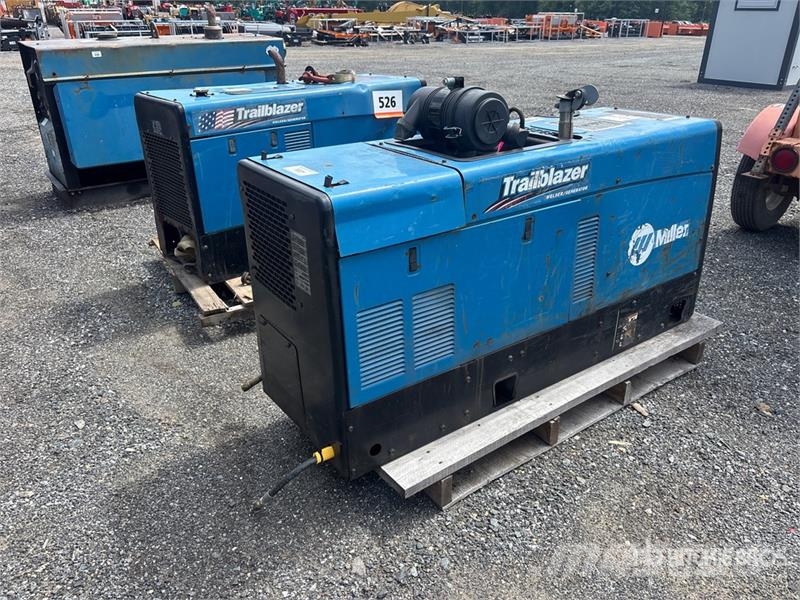 Miller Trailblazer 300 A Skid-Mounted Multi-Process 3-in- Kaynak makineleri