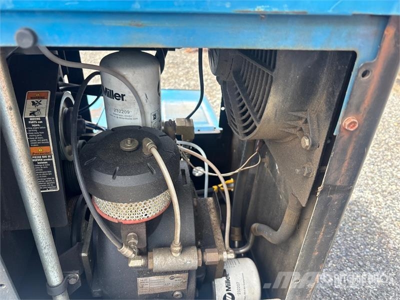 Miller Trailblazer 300 A Skid-Mounted Multi-Process 3-in- Kaynak makineleri