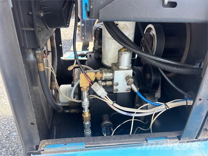 Miller Trailblazer 300 A Skid-Mounted Multi-Process 3-in- Kaynak makineleri