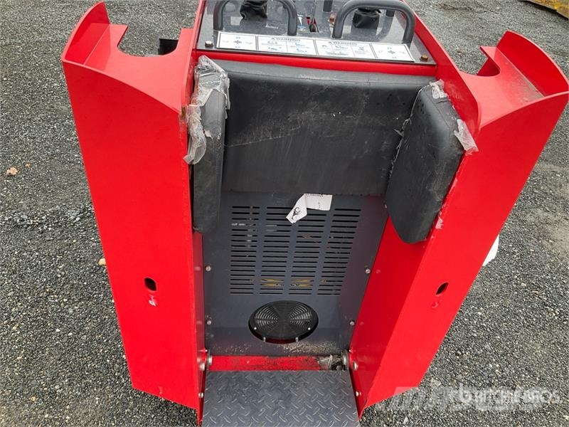 Mini Compact Track Loader لوادر انزلاقية التوجيه