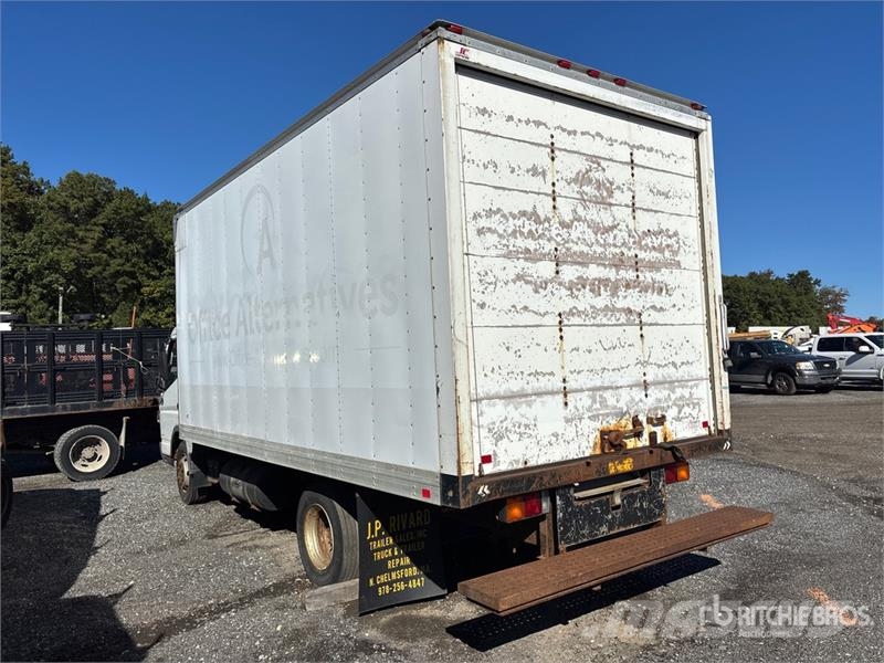 Mitsubishi FE160 貨箱式卡車