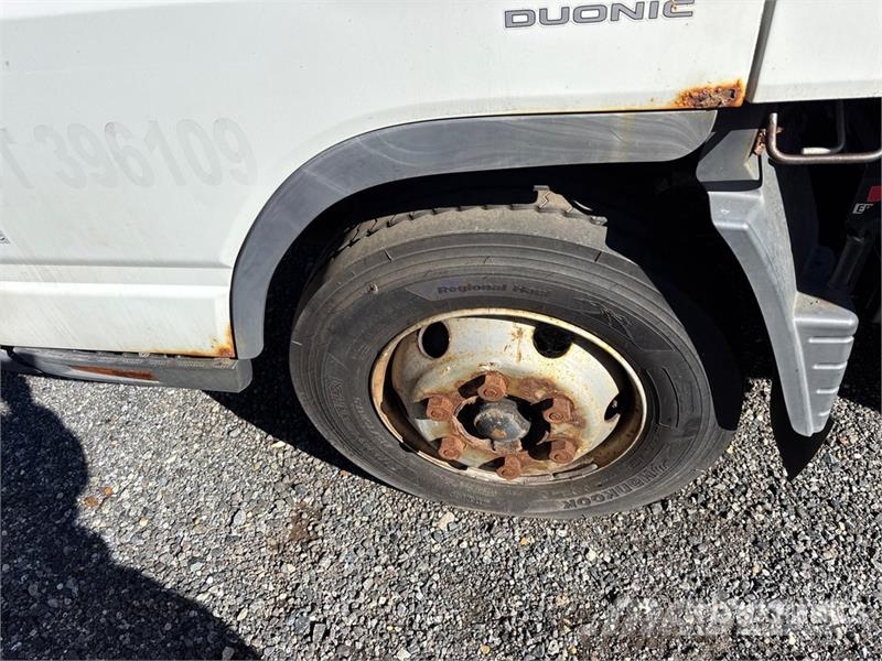 Mitsubishi FE160 貨箱式卡車
