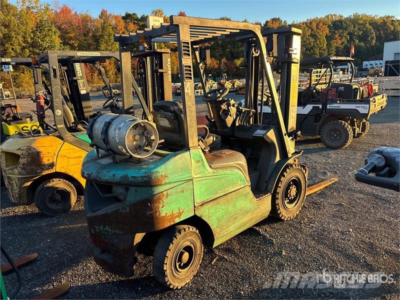 Mitsubishi FG25N 4950 lb Cushion Tire Forklift Empilhadeiras - outros