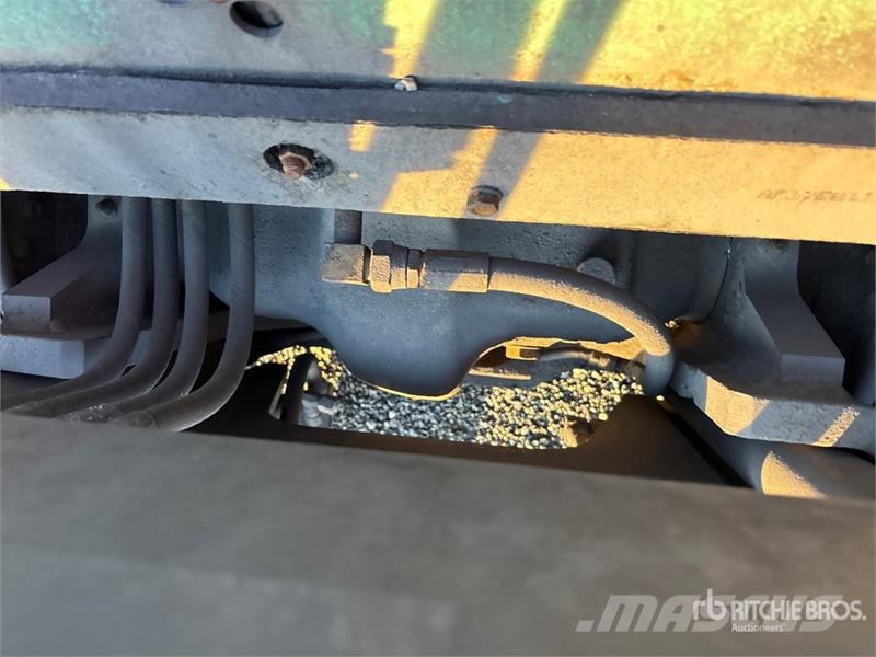 Mitsubishi FG25N 4950 lb Cushion Tire Forklift Empilhadeiras - outros
