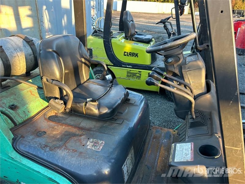 Mitsubishi FG25N 5000 lb Forklift Empilhadeiras - outros