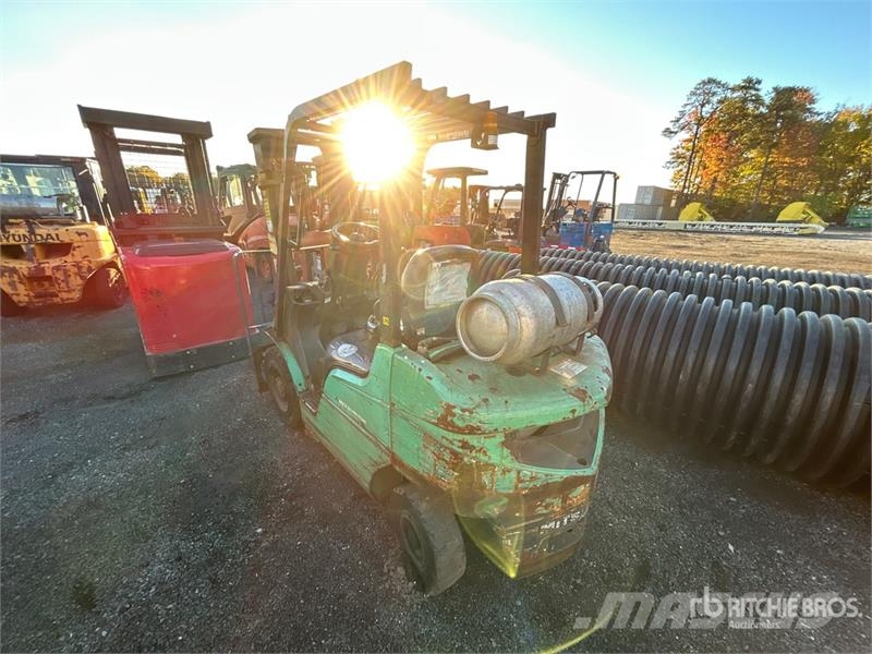 Mitsubishi FG25N 5000 lb Forklift Empilhadeiras - outros
