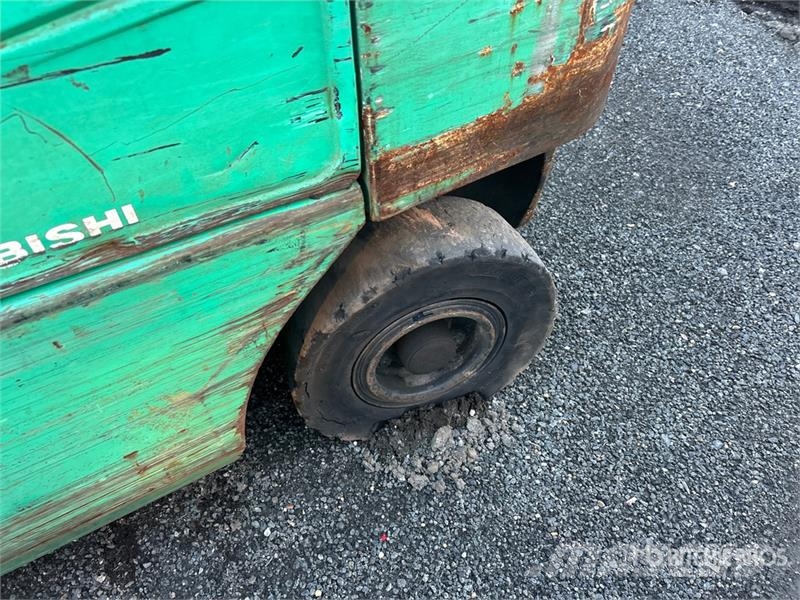Mitsubishi FG25N 5000 lb Forklift Empilhadeiras - outros