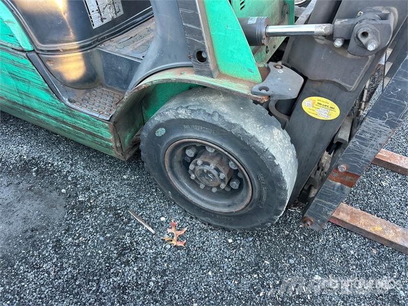 Mitsubishi FG25N 5000 lb Forklift Empilhadeiras - outros