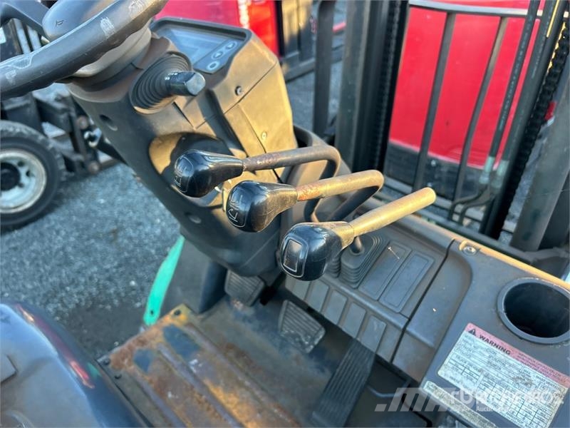 Mitsubishi FG25N 5000 lb Forklift Empilhadeiras - outros