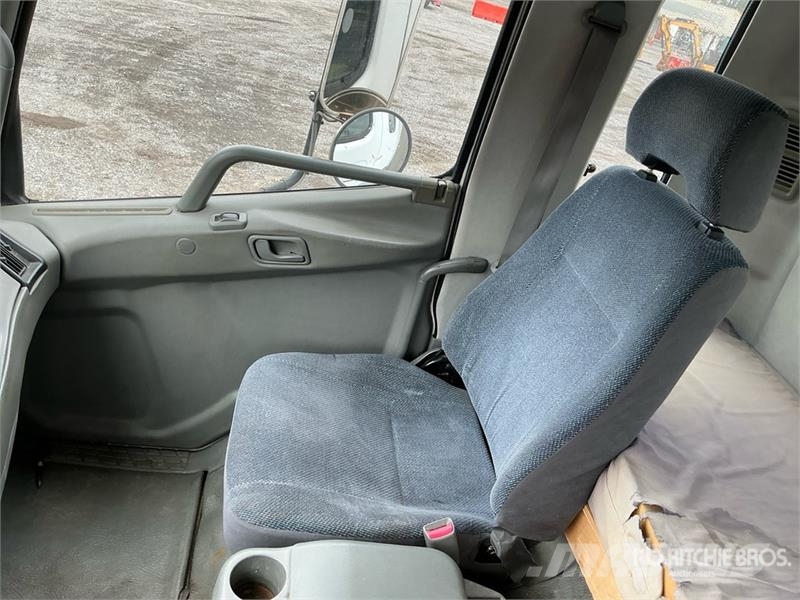 Mitsubishi FM617 Furgons