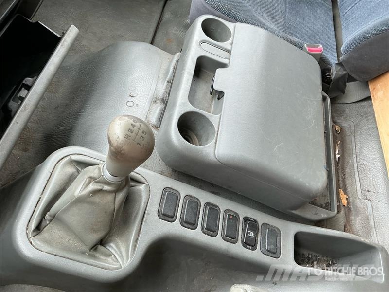 Mitsubishi FM617 Furgons