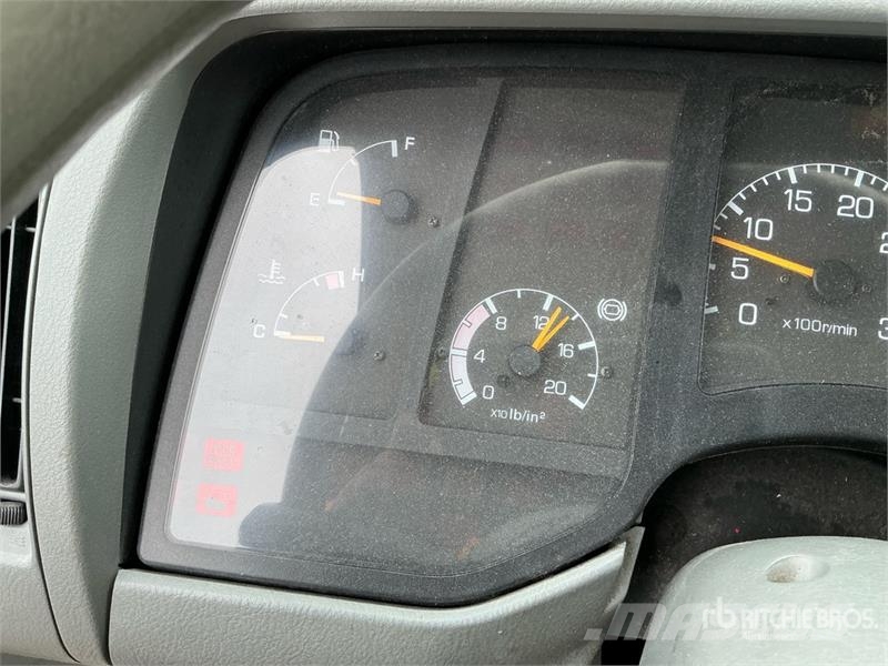 Mitsubishi FM617 Furgons