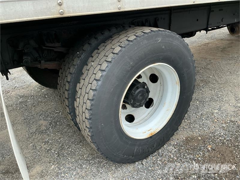 Mitsubishi FM617 Furgons