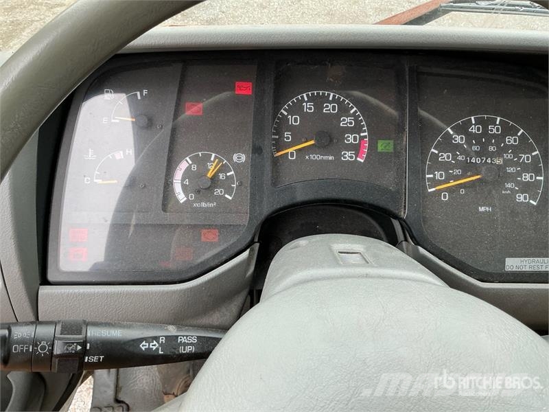 Mitsubishi FM617 Furgons