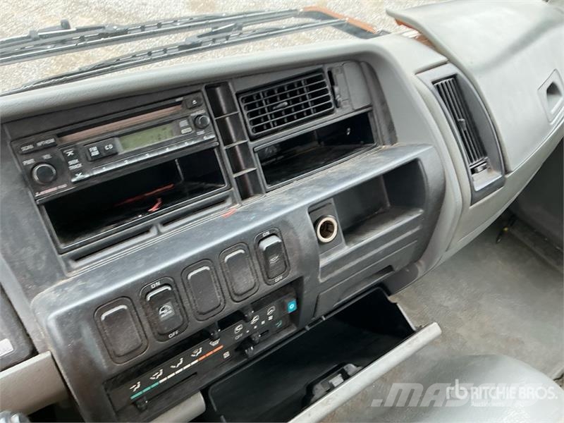 Mitsubishi FM617 Furgons