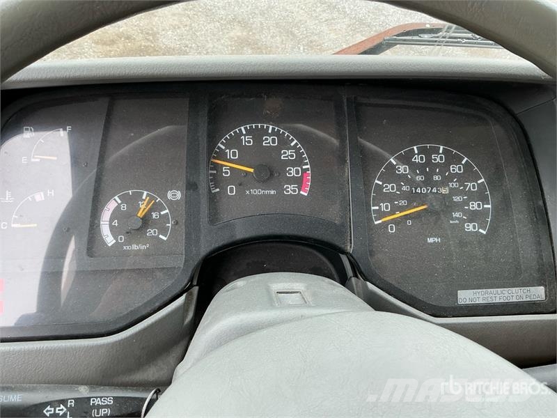 Mitsubishi FM617 Furgons