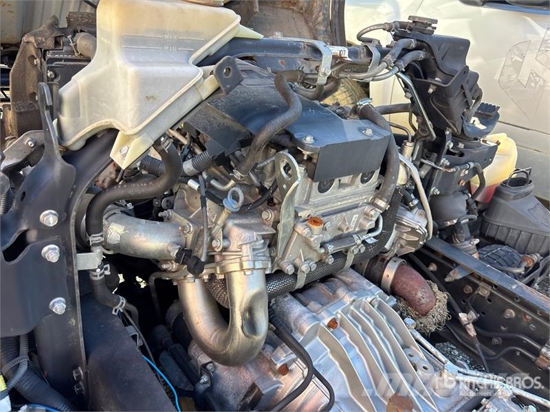 Mitsubishi Fuso 4x2 Cab and Chassis (Inoperable) 驾驶室与内部