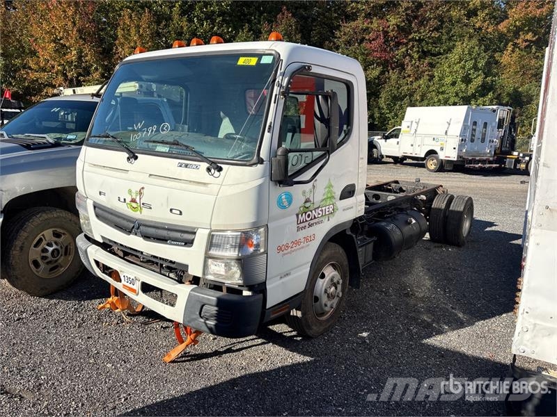 Mitsubishi Fuso 4x2 Cab and Chassis (Inoperable) 驾驶室与内部