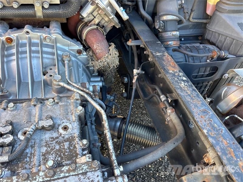 Mitsubishi Fuso 4x2 Cab and Chassis (Inoperable) 驾驶室与内部