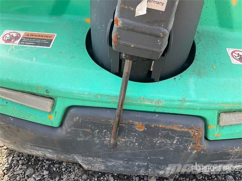 Mitsubishi PW23N 4500 lb Electric Pallet Jack Kézi raklapemelő