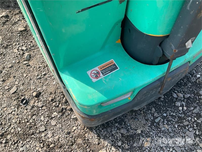 Mitsubishi PW23N 4500 lb Electric Pallet Jack Kézi raklapemelő