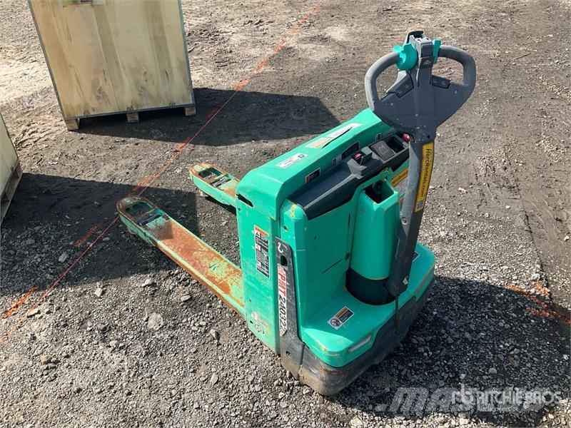Mitsubishi PW23N 4500 lb Electric Pallet Jack Kézi raklapemelő