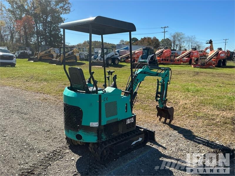 Miva VA15 Mini Excavator Minikaivukoneet < 7t