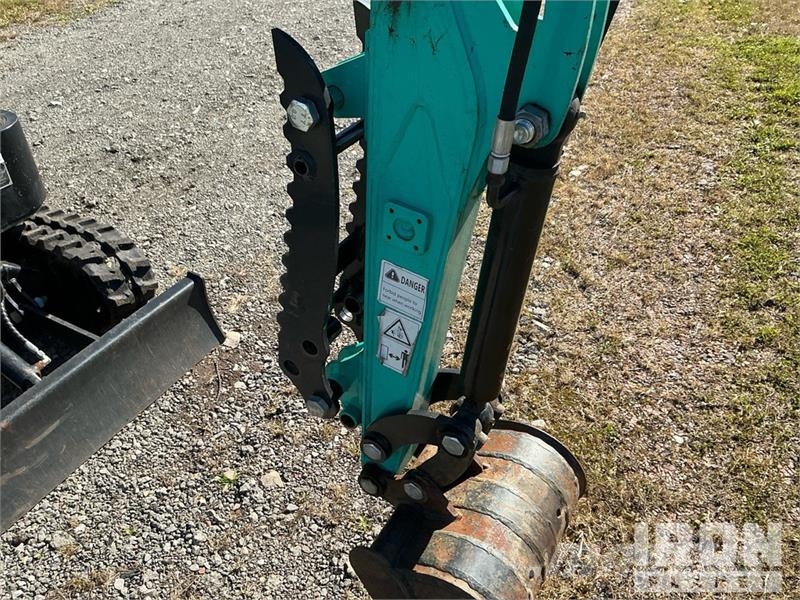 Miva VA15 Mini Excavator Minikaivukoneet < 7t