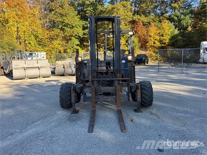 Moffet M5000 Medbringertruck