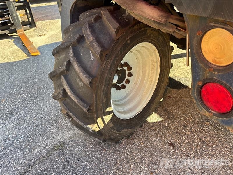 Moffet M5000 Medbringertruck