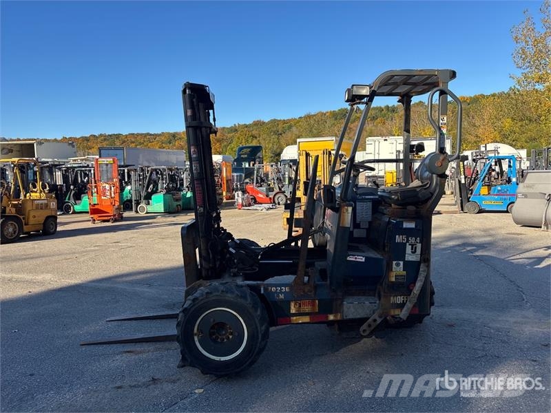 Moffet M5000 Medbringertruck