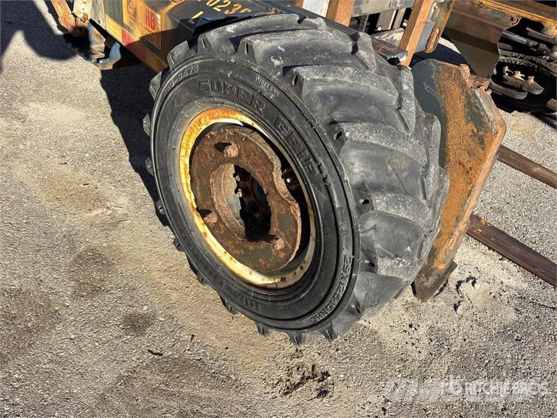 Moffet M5000 Medbringertruck
