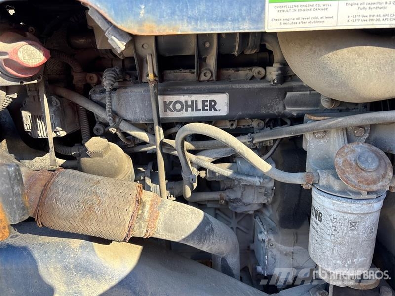  Moffet M5000 Kravas mašīnām piestiprināmie pacēlāji
