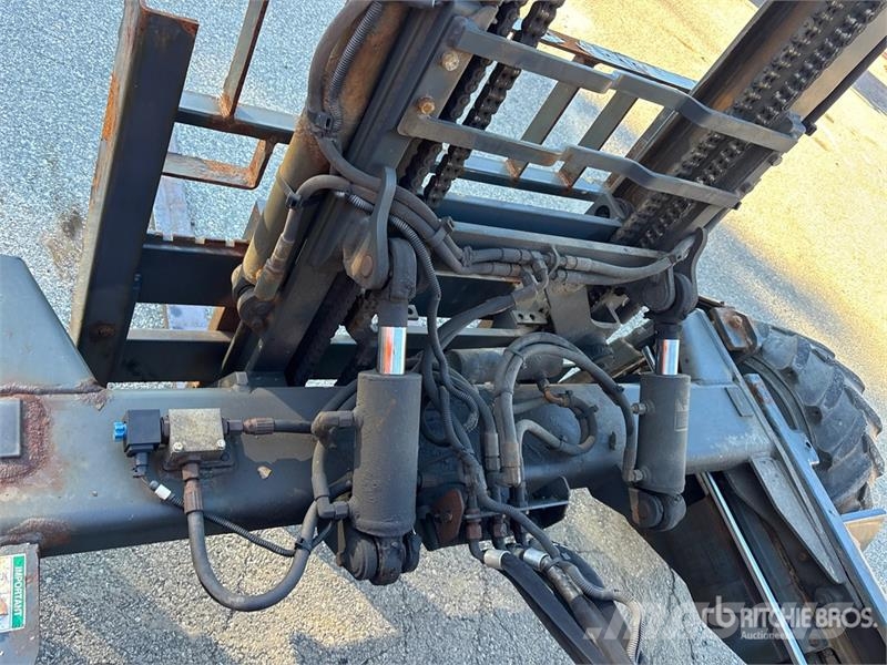 Moffet M5000 Medbringertruck