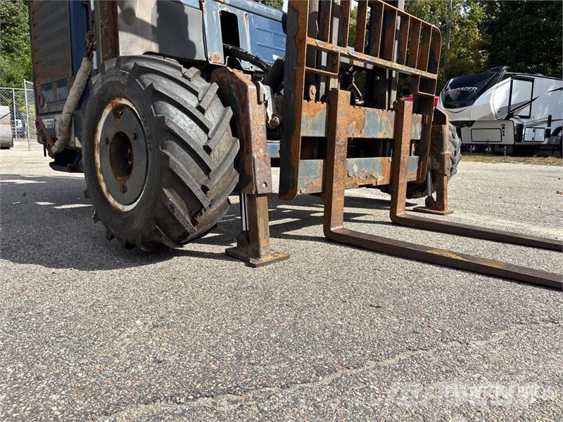 Moffett M5 50.4 NX 5000 lb 3x3 Truck Mounted Forklift Teherautóra szerelt targonca