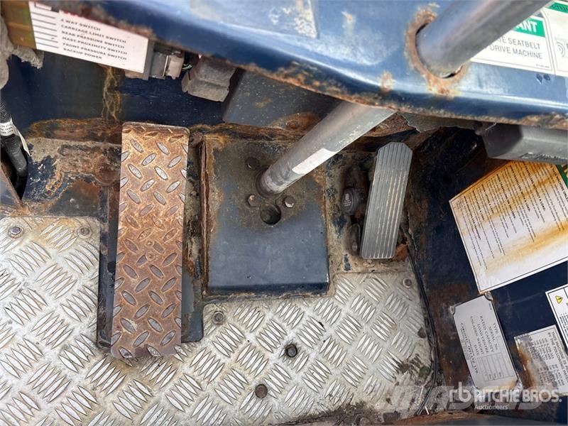 Moffett M5 50.4 T4 5000 lb 3x3 Truck Mounted Forklift Teherautóra szerelt targonca