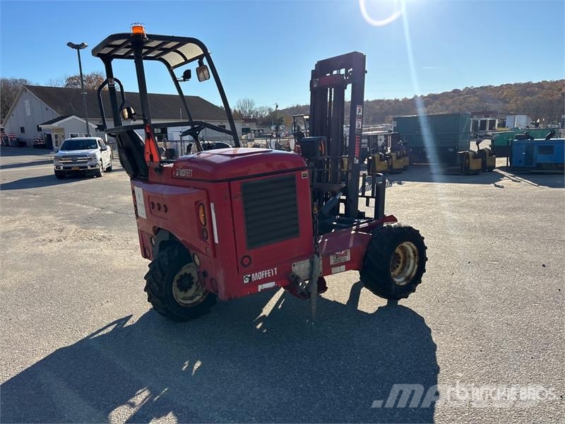 Moffett M50 트럭 장착 포크리프트