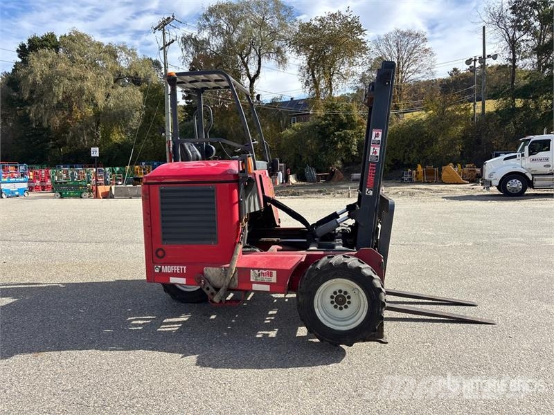 Moffett M50 Truck mounted forklifts