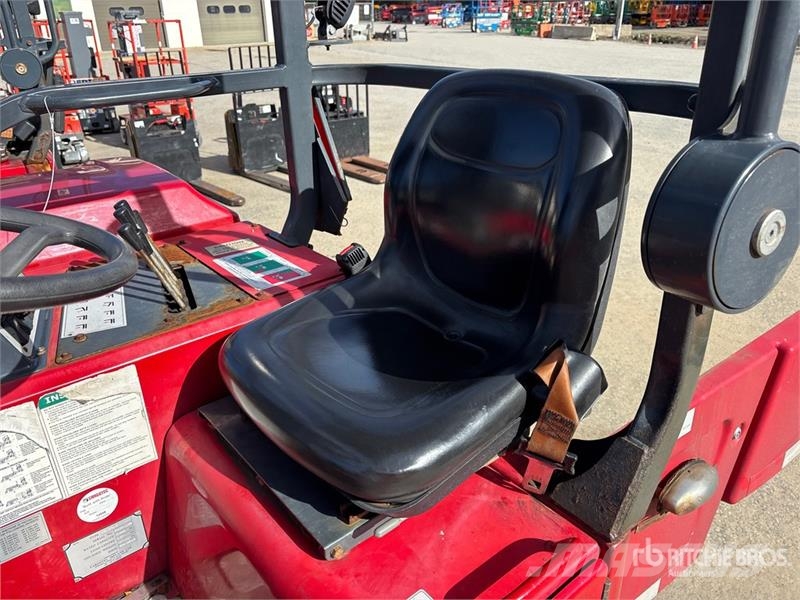 Moffett M50 Truck mounted forklifts