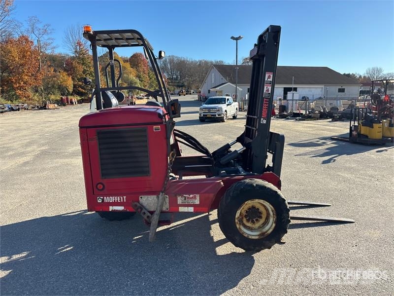 Moffett M50 트럭 장착 포크리프트