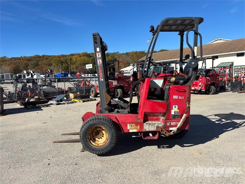 Moffett M50 Empilhadeiras montadas em caminhão