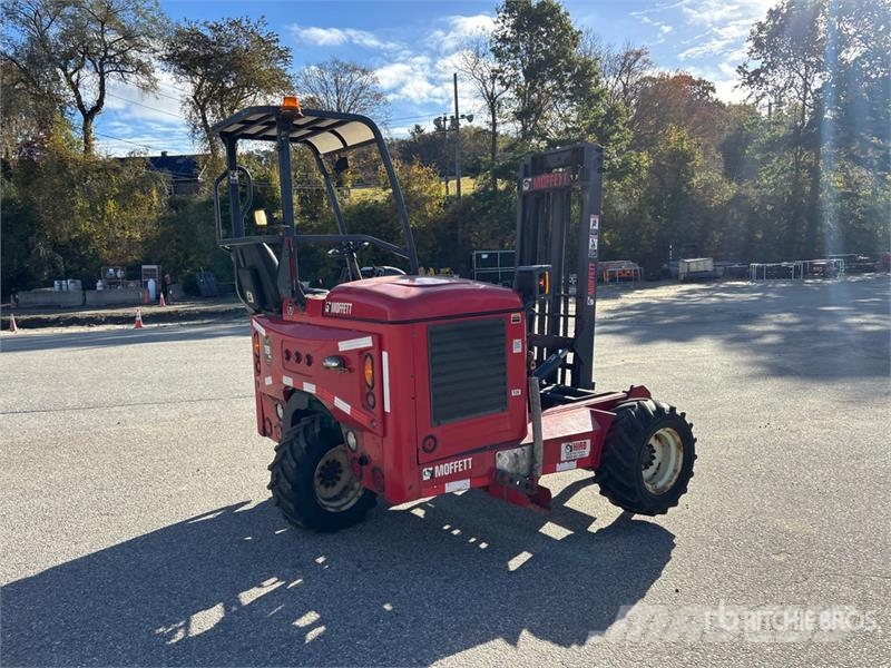 Moffett M50 Truck mounted forklifts