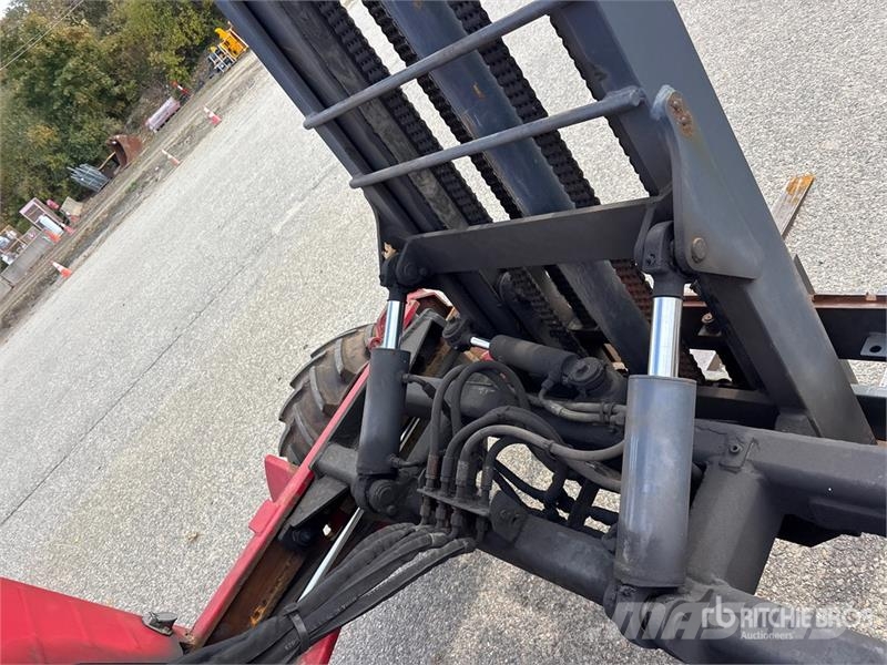 Moffett M50 Truck mounted forklifts